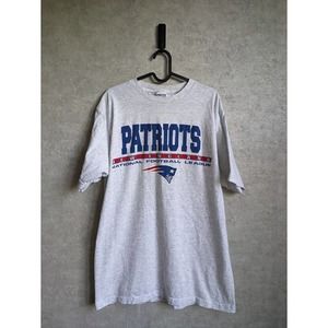 Vintage 1990’s New England Patriots NFL Football Grey T-Shirt Size Large